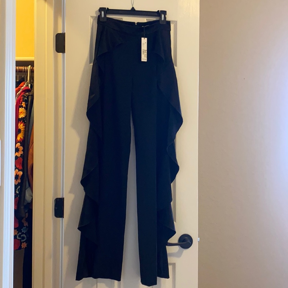 Wide leg pant with ruffle details